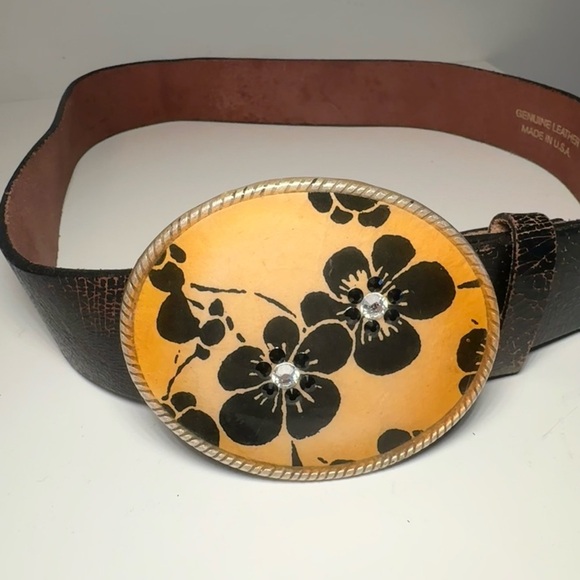 Vintage Crackled Black Leather Belt with Floral Buckle main image 4
